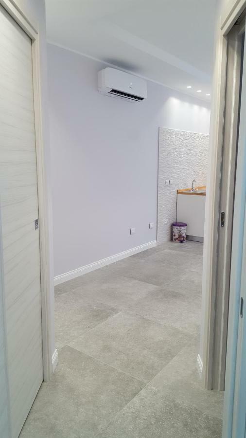 Afrodite Suites Deluxe อากรอโปลี ภายนอก รูปภาพ