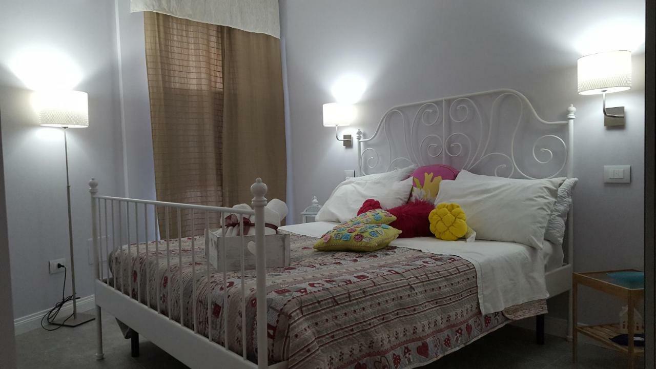 Afrodite Suites Deluxe อากรอโปลี ภายนอก รูปภาพ