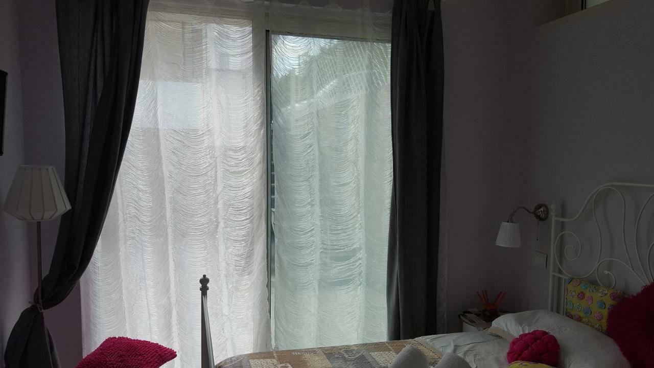 Afrodite Suites Deluxe อากรอโปลี ภายนอก รูปภาพ