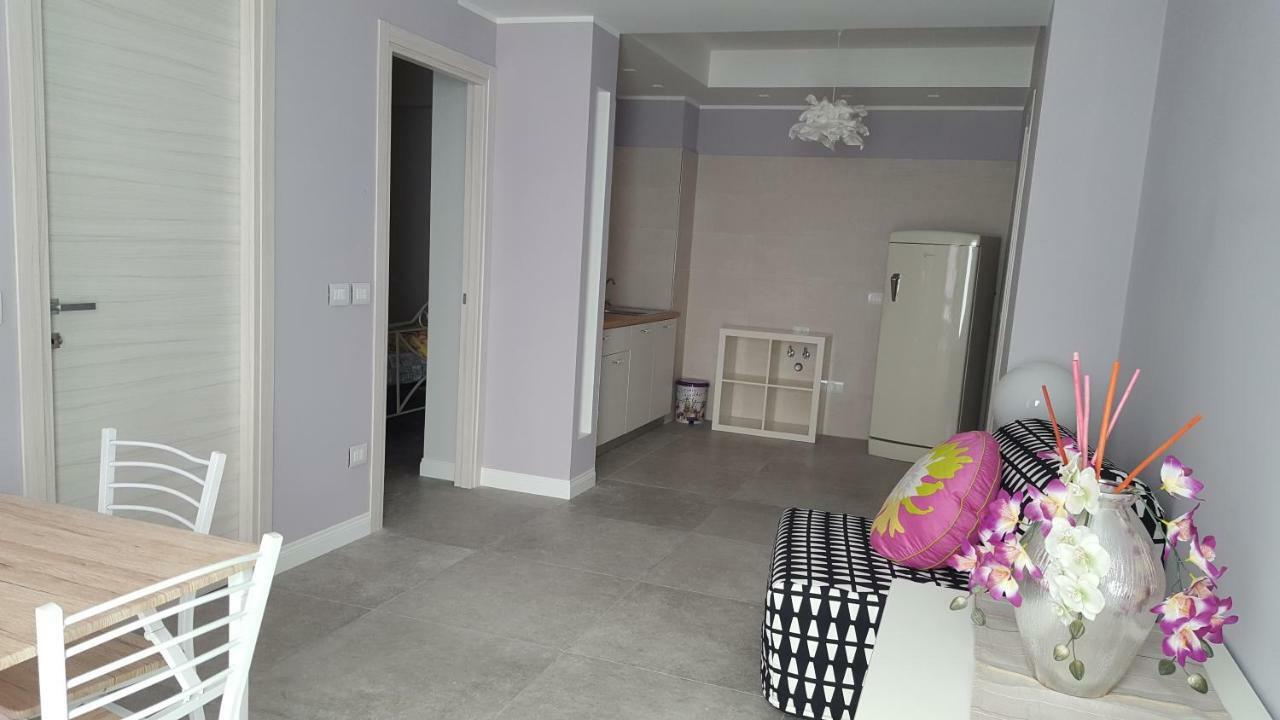 Afrodite Suites Deluxe อากรอโปลี ภายนอก รูปภาพ